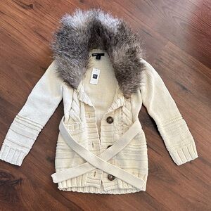 GAP Cream Knit Sweater with Faux Fur Collar